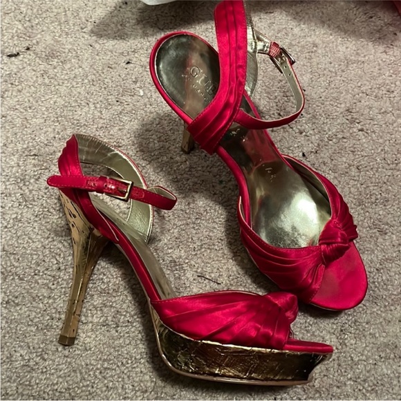 Guess satin and cork stilettos size 7 in red - Picture 3 of 6
